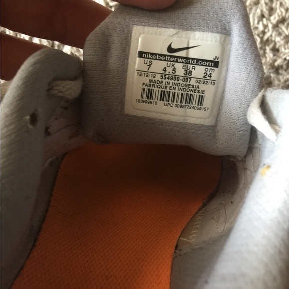 Women’s Nike Running shoe - Picture 5 of 5